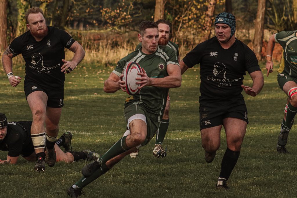 Rugby - Know the Differences Between Soccer and Football - Translation Royale